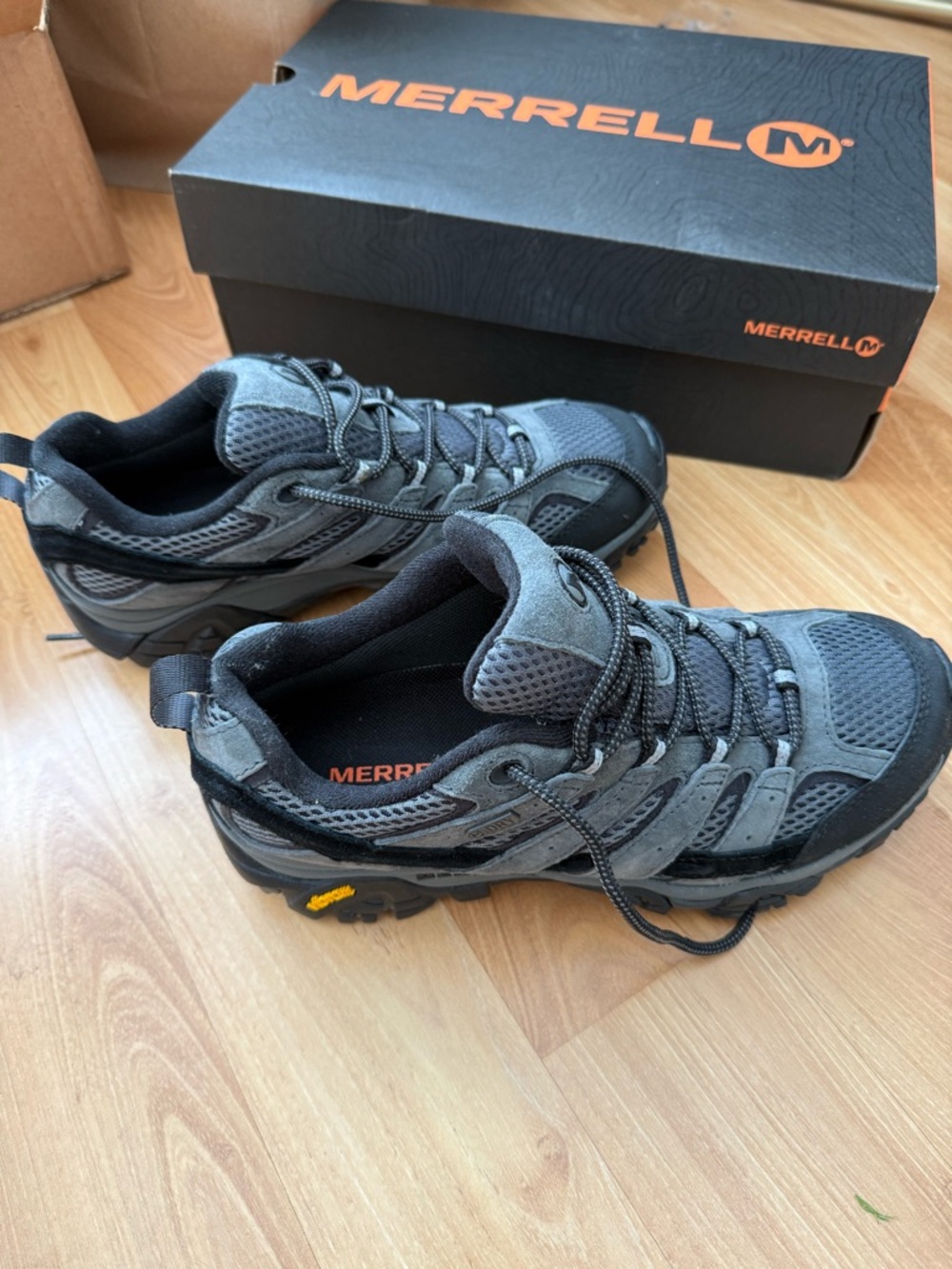 Merrell Men's Charcoal and Black Trail Hiking Sneakers